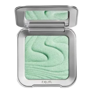 r.e.m. beauty Interstellar Highlighter Topper