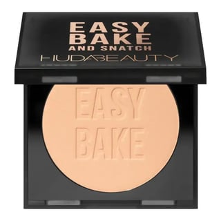 Huda Beauty إيزي بيك آند سناتش بودرة مضغوطة لتفتيح وتثبيت المكياج