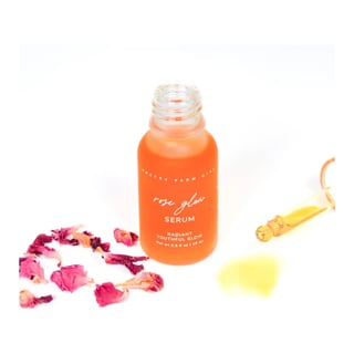Pretty Farm Girl Rose Glow Serum
