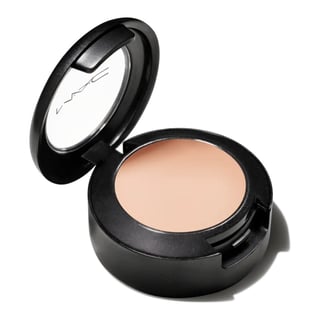 Mac Cosmetics Studio Finish Concealer