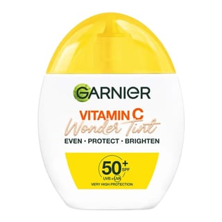 Garnier فيتامين C Wonder Tint فلُويد الكل في واحد SPF50+