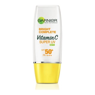 Garnier Bright Complete Vitamin C Super UV Matte Sunscreen SPF50+ PA+++