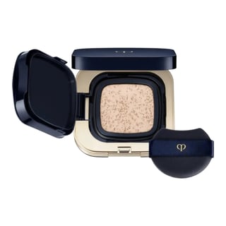 Clé de Peau Beauté Radiant Cushion Foundation Dewy