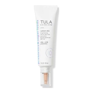 Tula Skincare Radiant Skin Brightening Serum Skin Tint Sunscreen SPF 30 سيروم ملون ومفتح للبشرة مع واقٍ شمسي