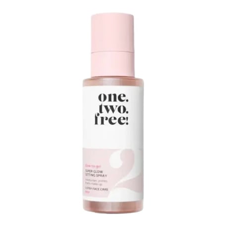 One. Two. Free! Super Glow Setting Spray