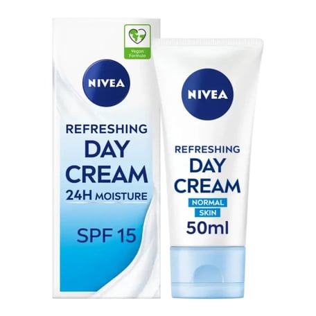 Nivea Refreshing Day Cream SPF 15