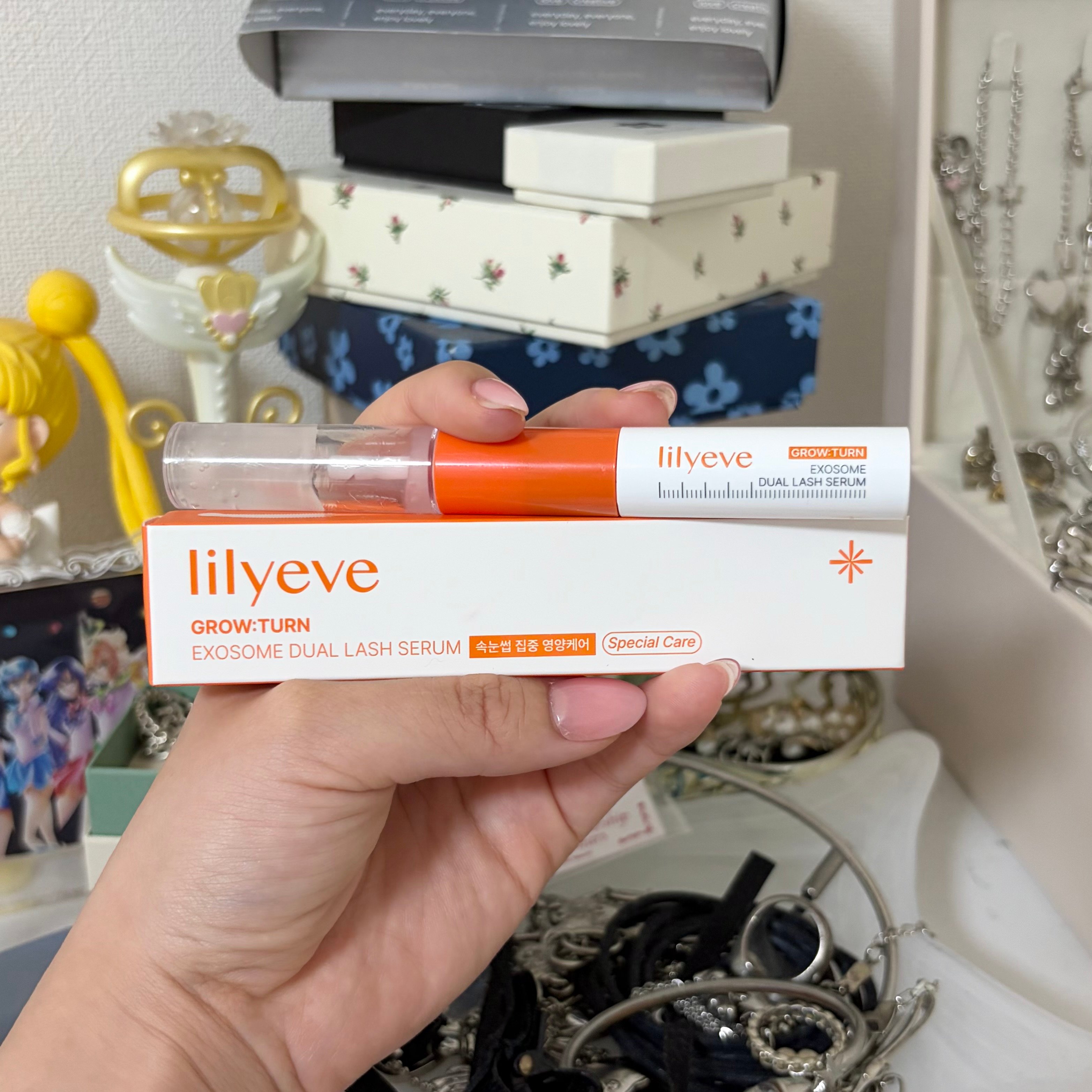 Lilyeve グロウターン エクソソーム デュアルラッシュセラムのユーザーレビュー写真