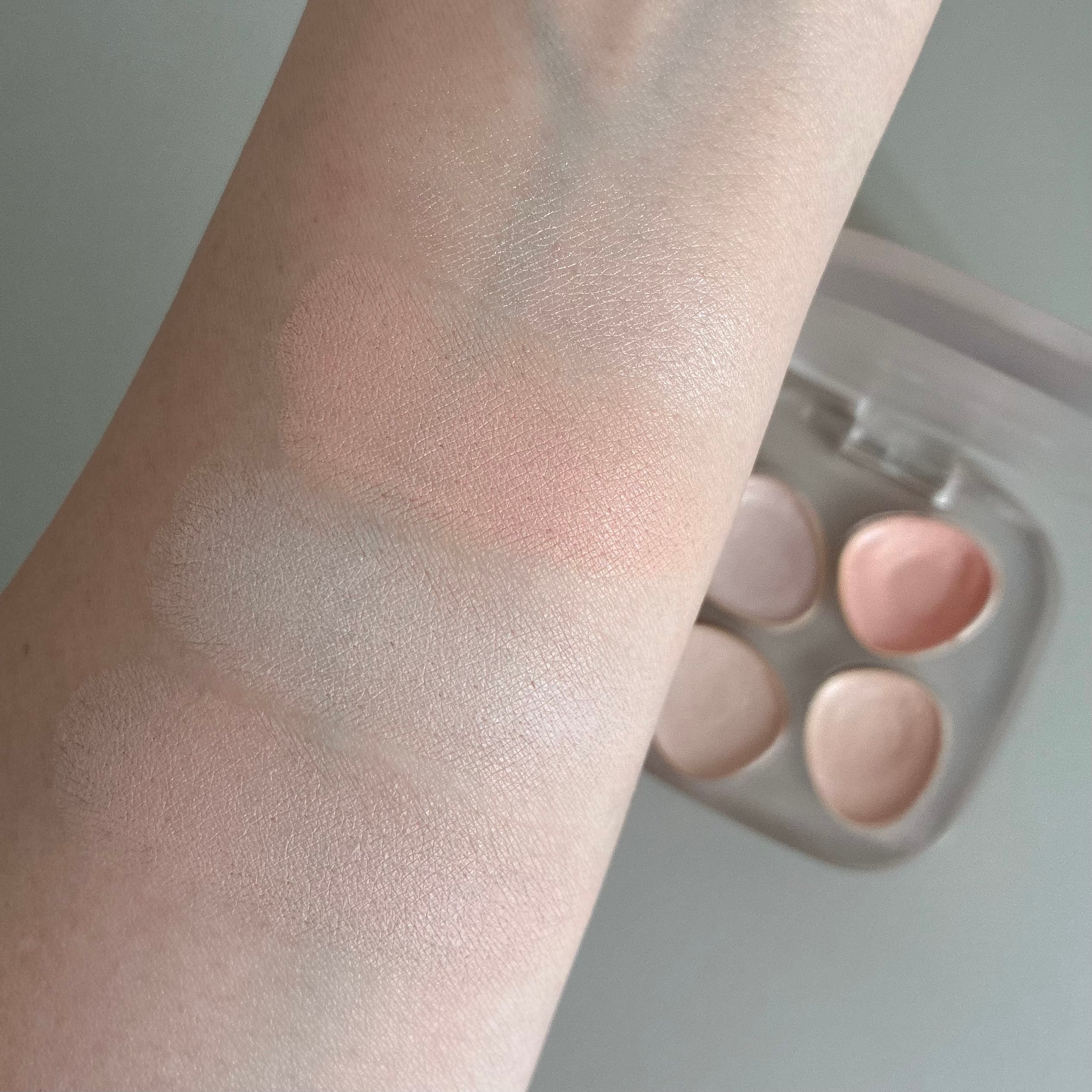 صورة من مراجعة مستخدم لمنتج To/One لوحة تصحيح وإخفاء Petal Float Flawless Touch