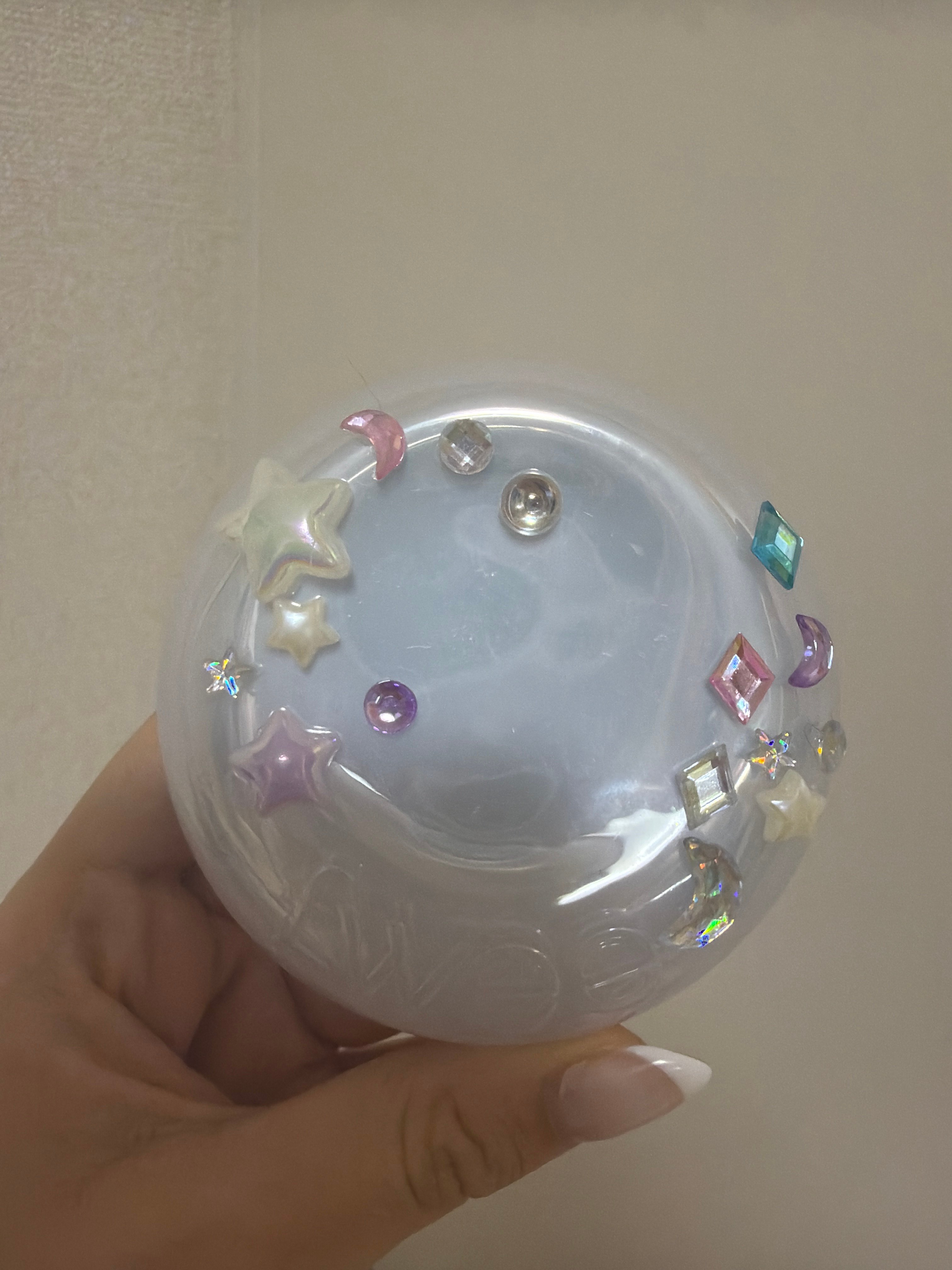 صورة من مراجعة مستخدم لمنتج Fwee وسادة أساس Glass Original