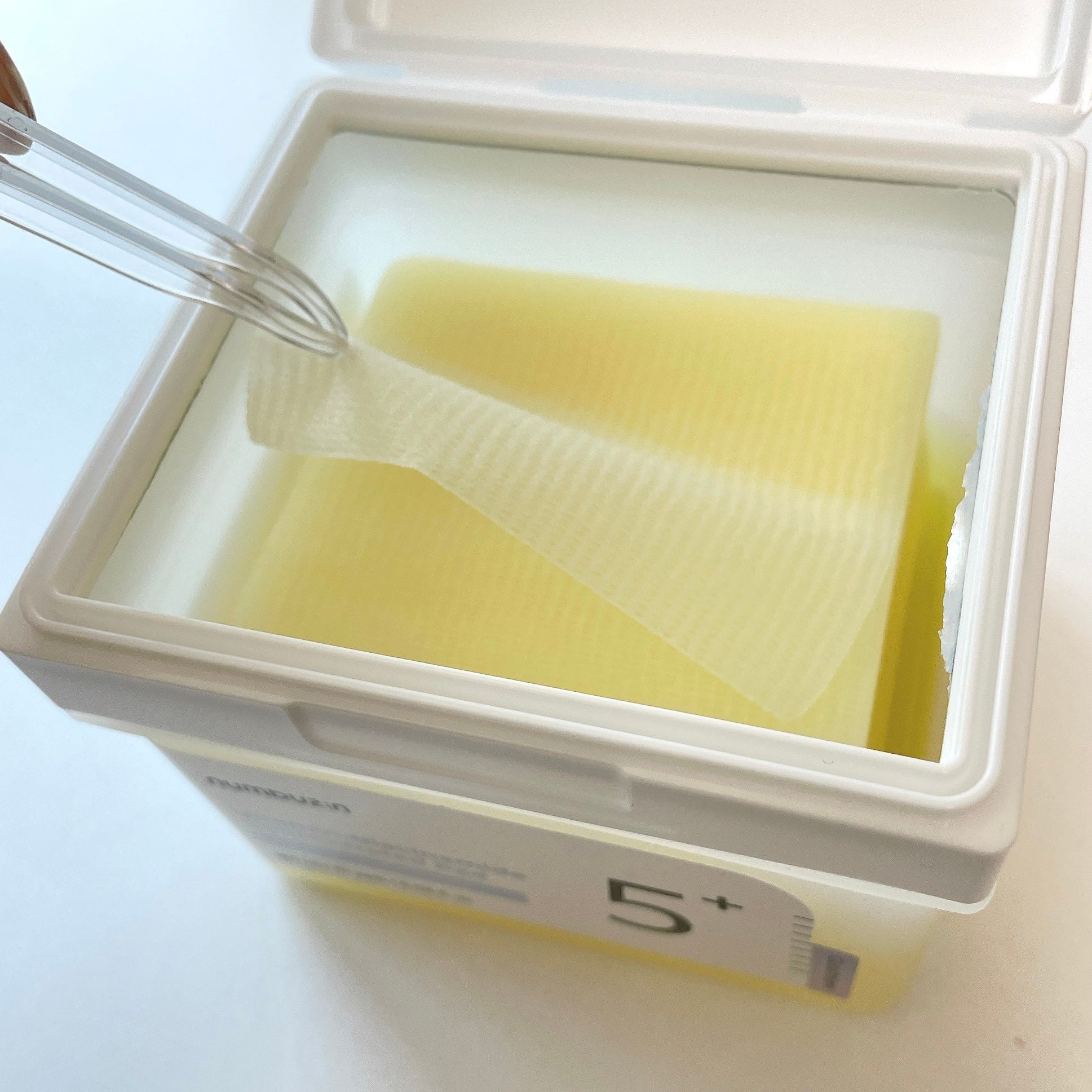صورة من مراجعة مستخدم لمنتج Numbuzin No.5 Vitamin-Niacinamide Concentrated Pad