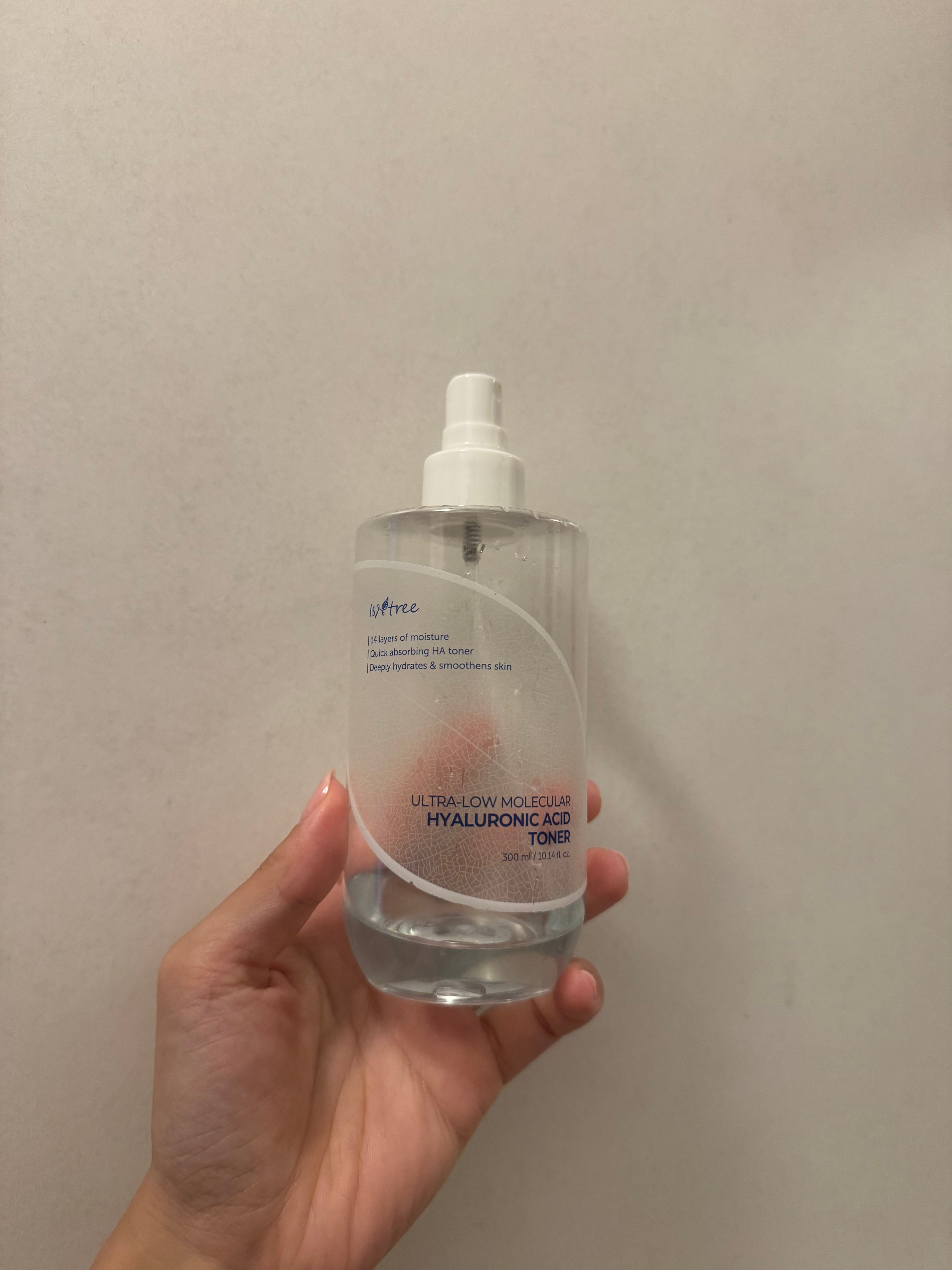 Isntree 超低分子玻尿酸化妝水的使用者評價照片