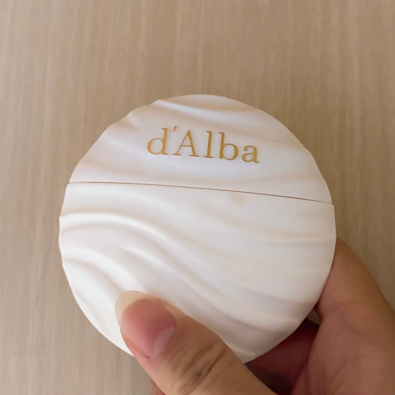 User review photo of D'Alba Nourishing Objet Hand Cream