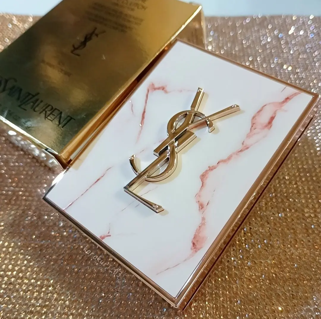 User review photo of Yves Saint Laurent Couture Mini Clutch Eyeshadow Palette