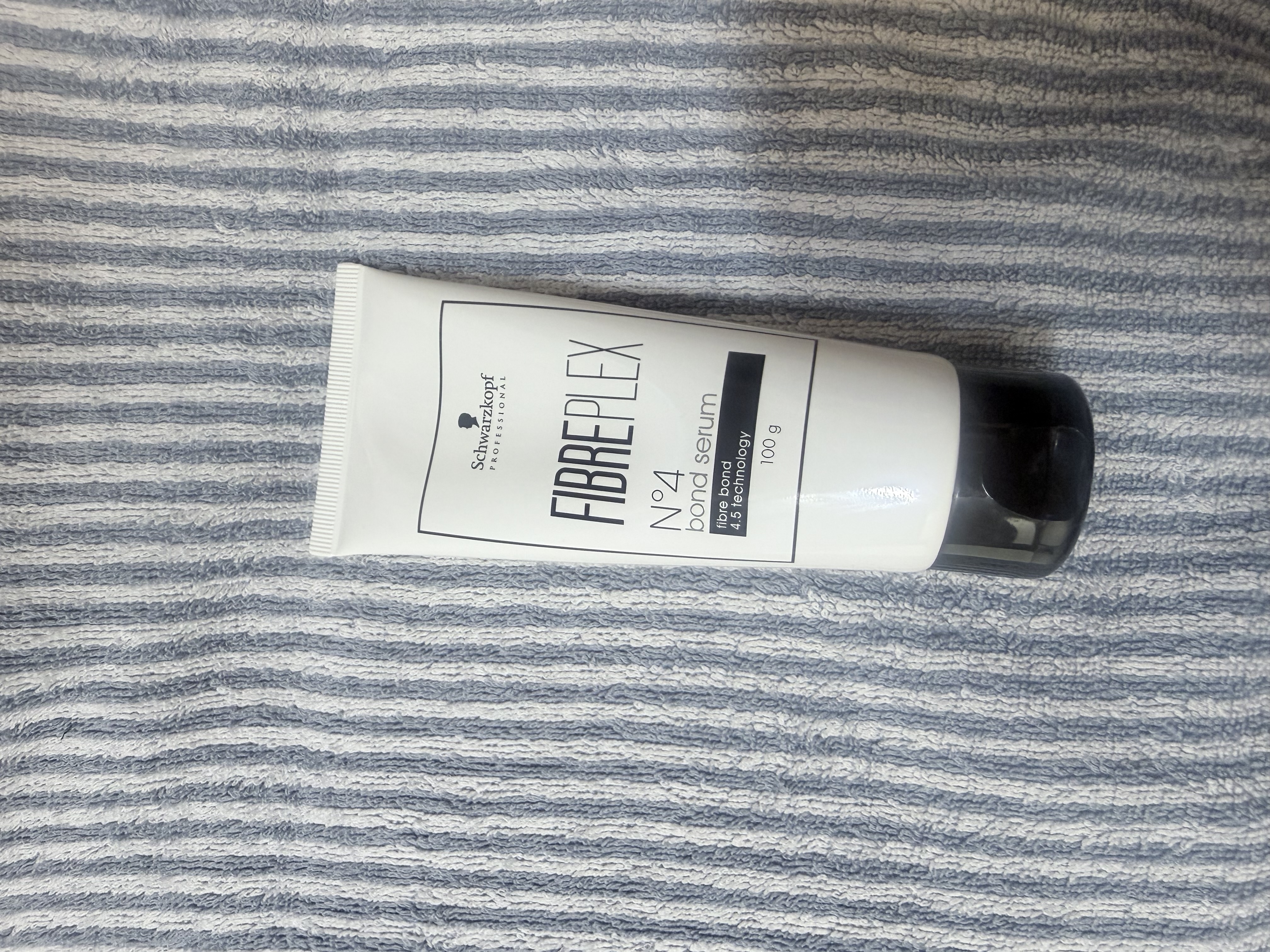 صورة من مراجعة مستخدم لمنتج Schwarzkopf Professional سيروم الروابط Fibreplex No.4