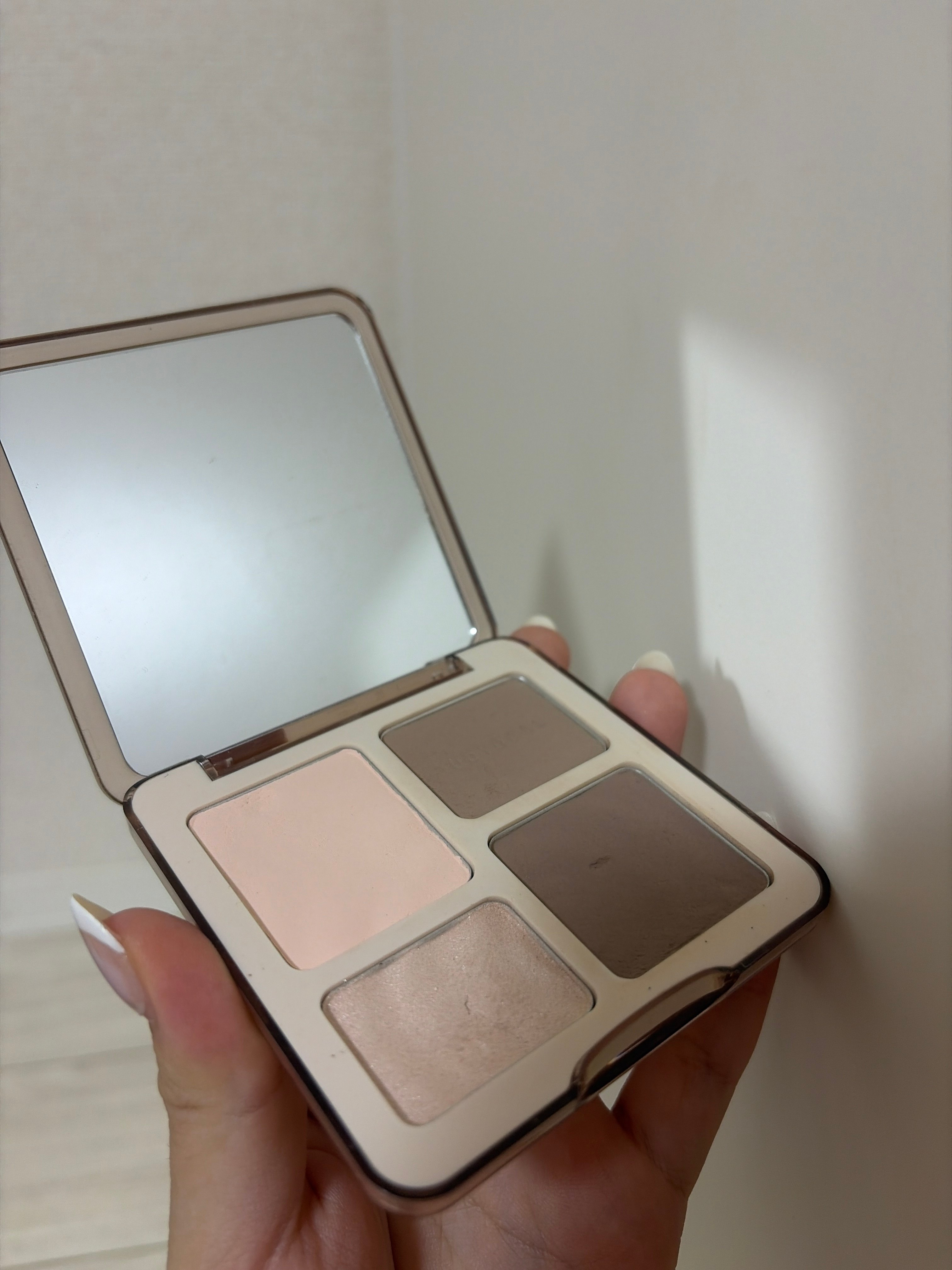 橘朵 2 in 1 打亮修容盤的使用者評價照片