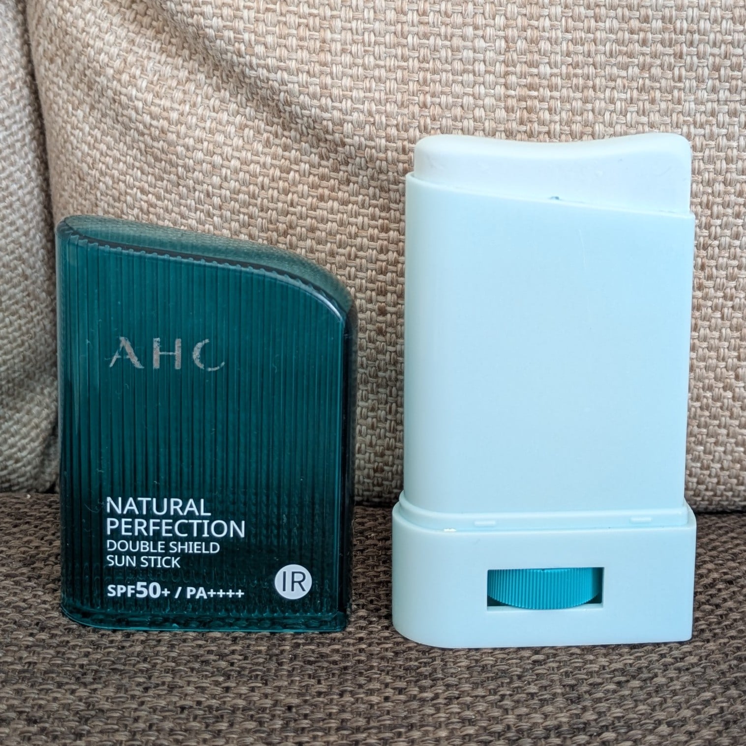 AHC 뷰티 내추럴 퍼펙션 더블 쉴드 선스틱 SPF50+ PA++++ 사용자 리뷰 사진