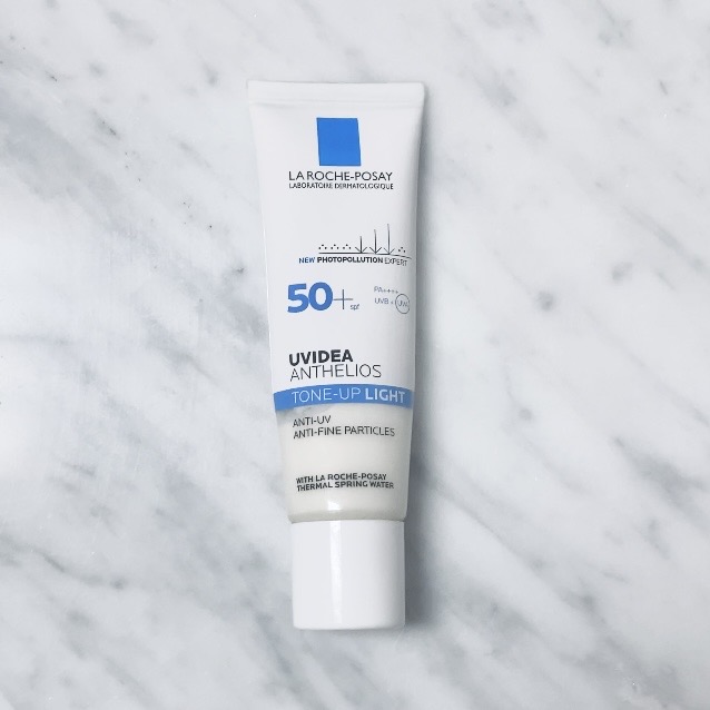 صورة من مراجعة مستخدم لمنتج La Roche-Posay Uvidea Anthelios Tone Up-Light SPF 50+ – واقٍ شمسي لتفتيح مظهر البشرة