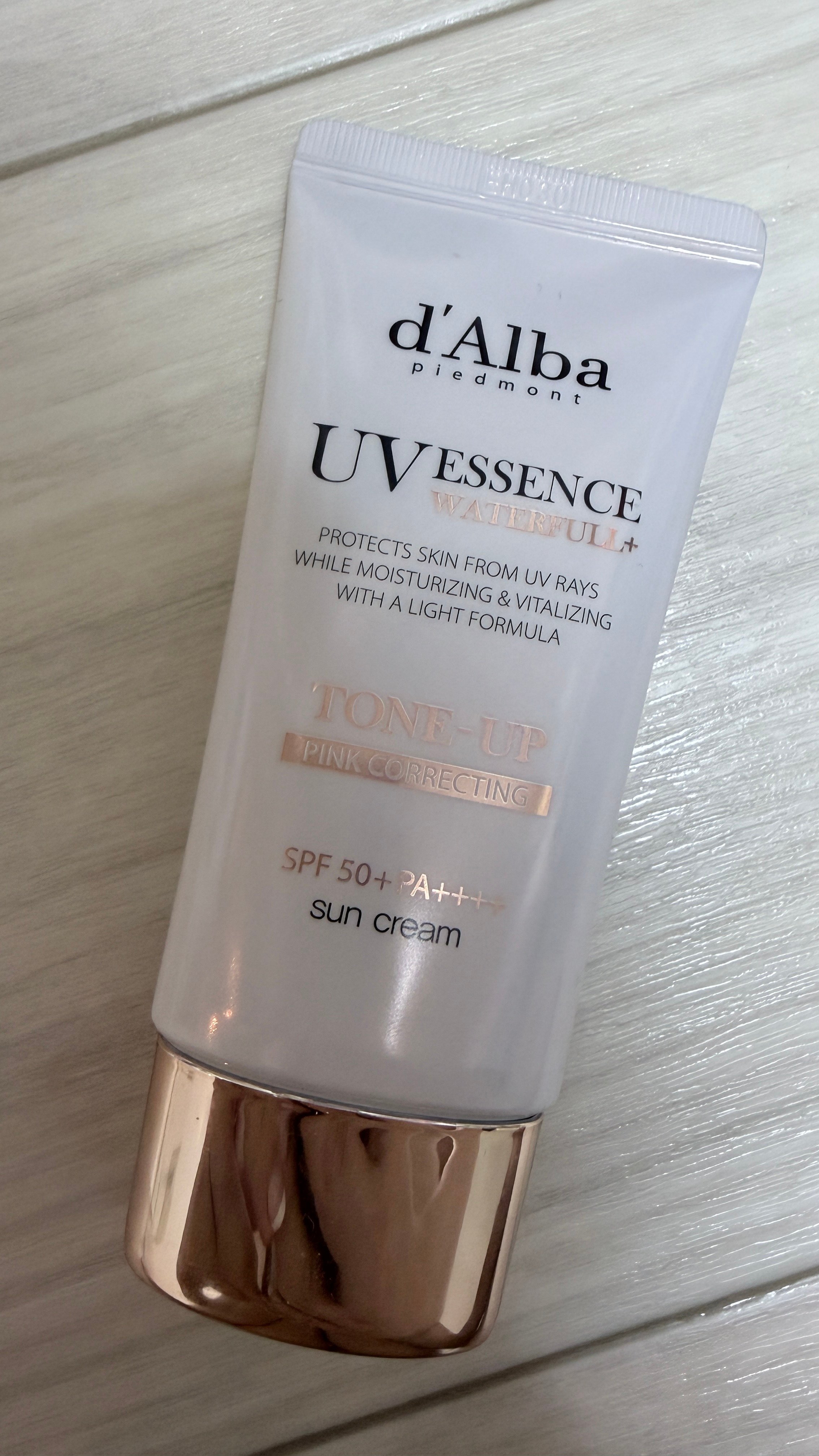 달바 UV 에센스 워터풀 톤업 핑크 선크림 SPF50+ 사용자 리뷰 사진