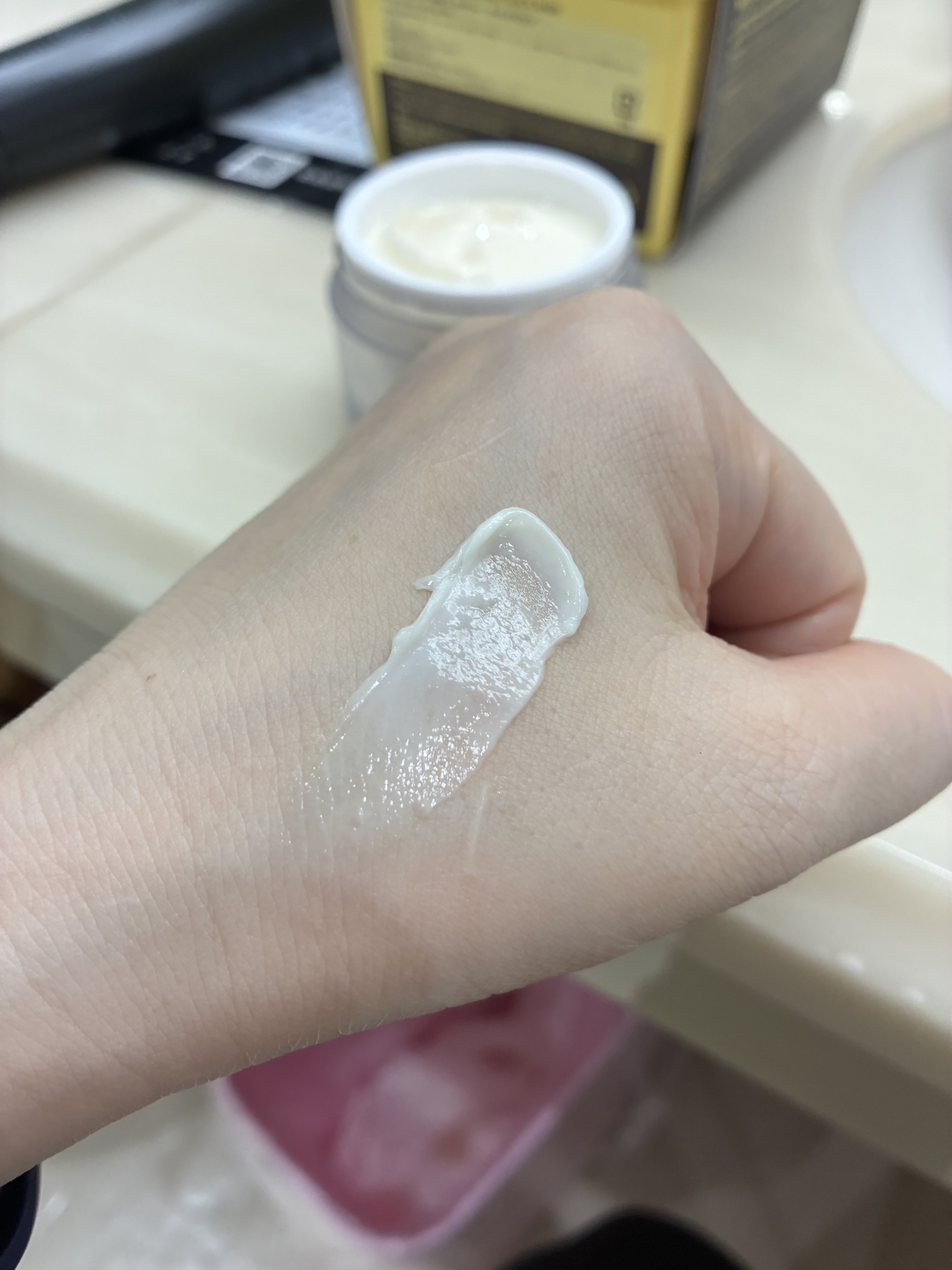 صورة من مراجعة مستخدم لمنتج MediCube Zero Pore Cream 2.0