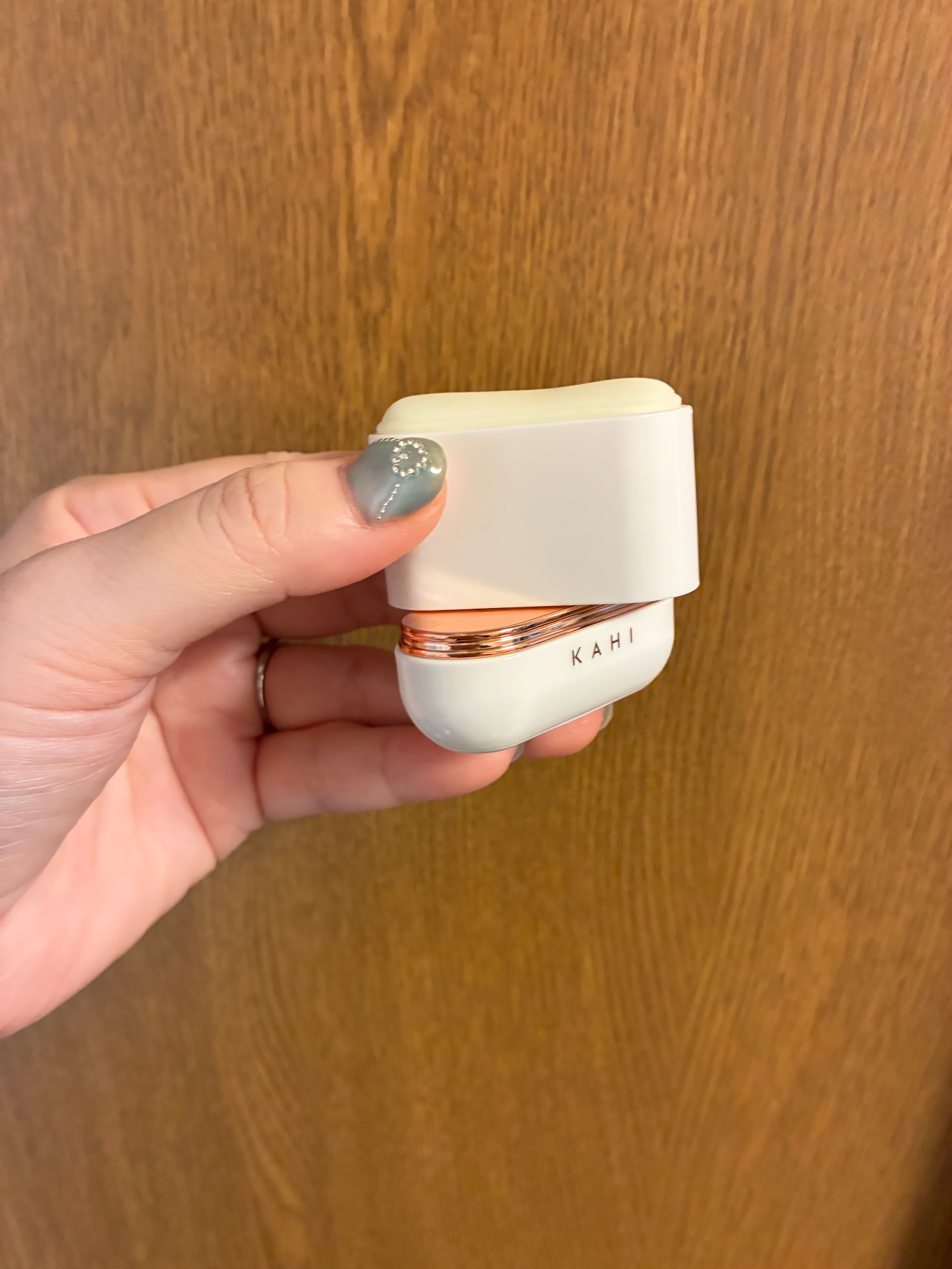 カヒ エアリー フィット サンスティック SPF 50+のユーザーレビュー写真