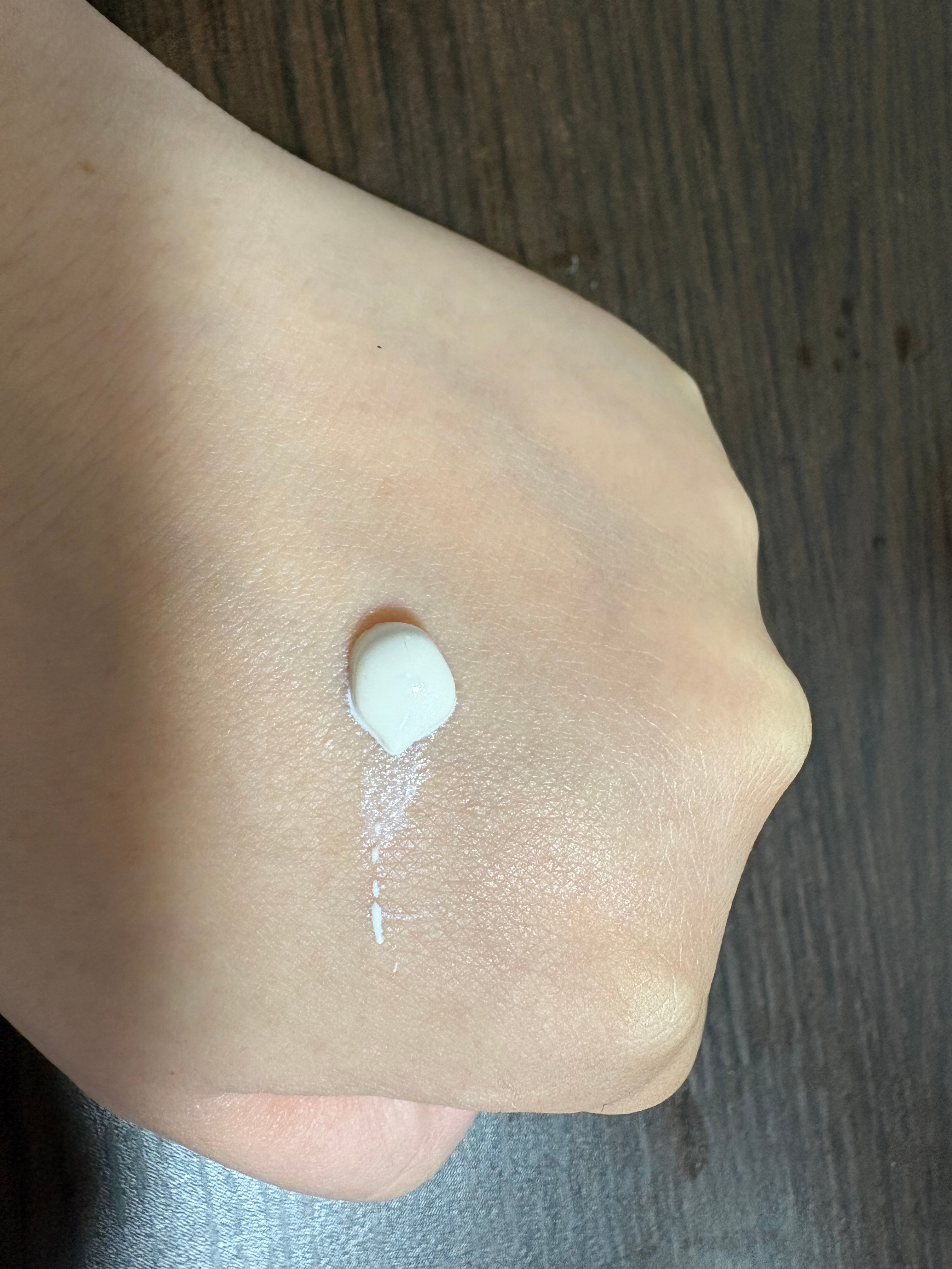 理膚寶水 UVIDEA Anthelios Tone-Up Rosy SPF50+的使用者評價照片