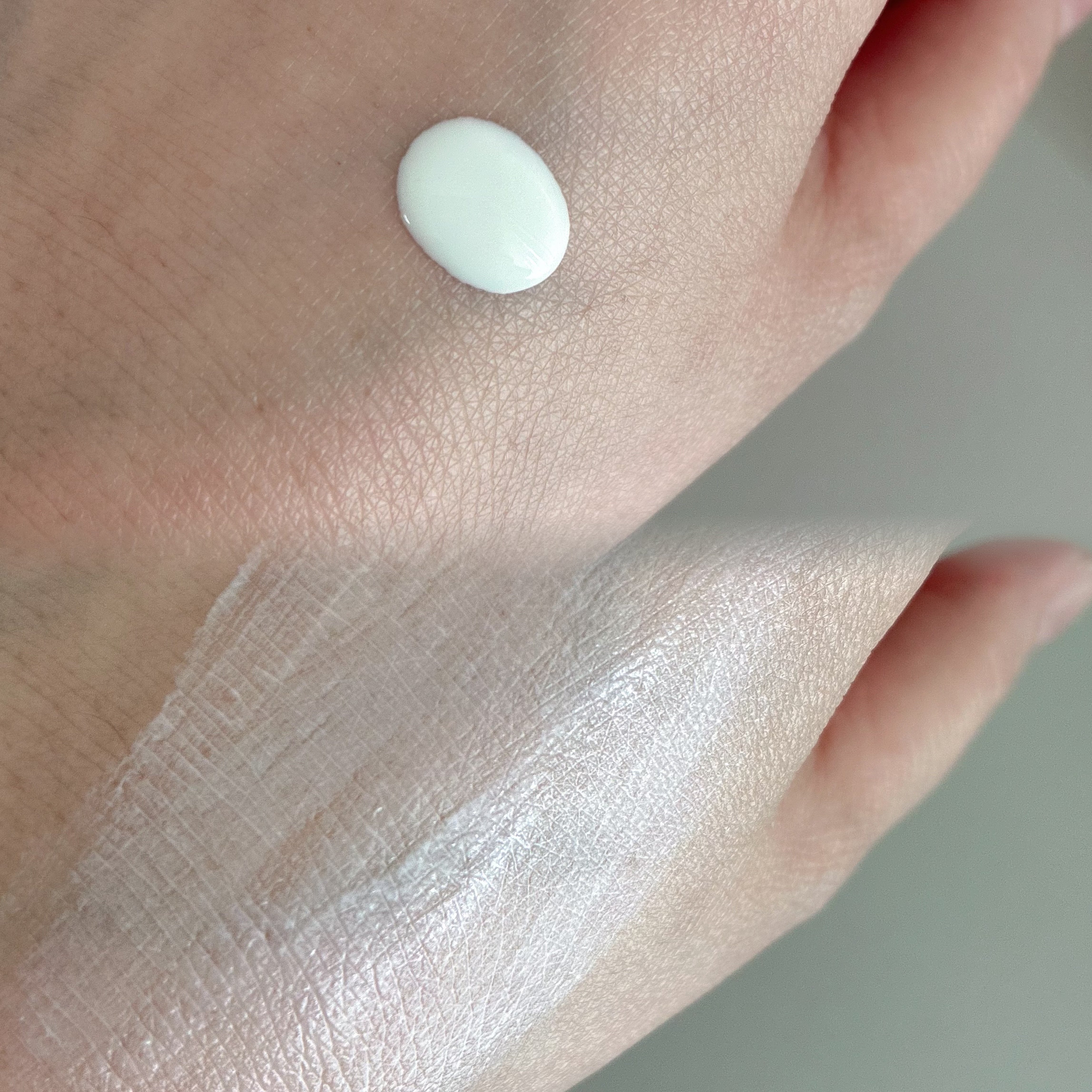 صورة من مراجعة مستخدم لمنتج Naris Up By365 Powdery UV Gel No Color SPF 50+