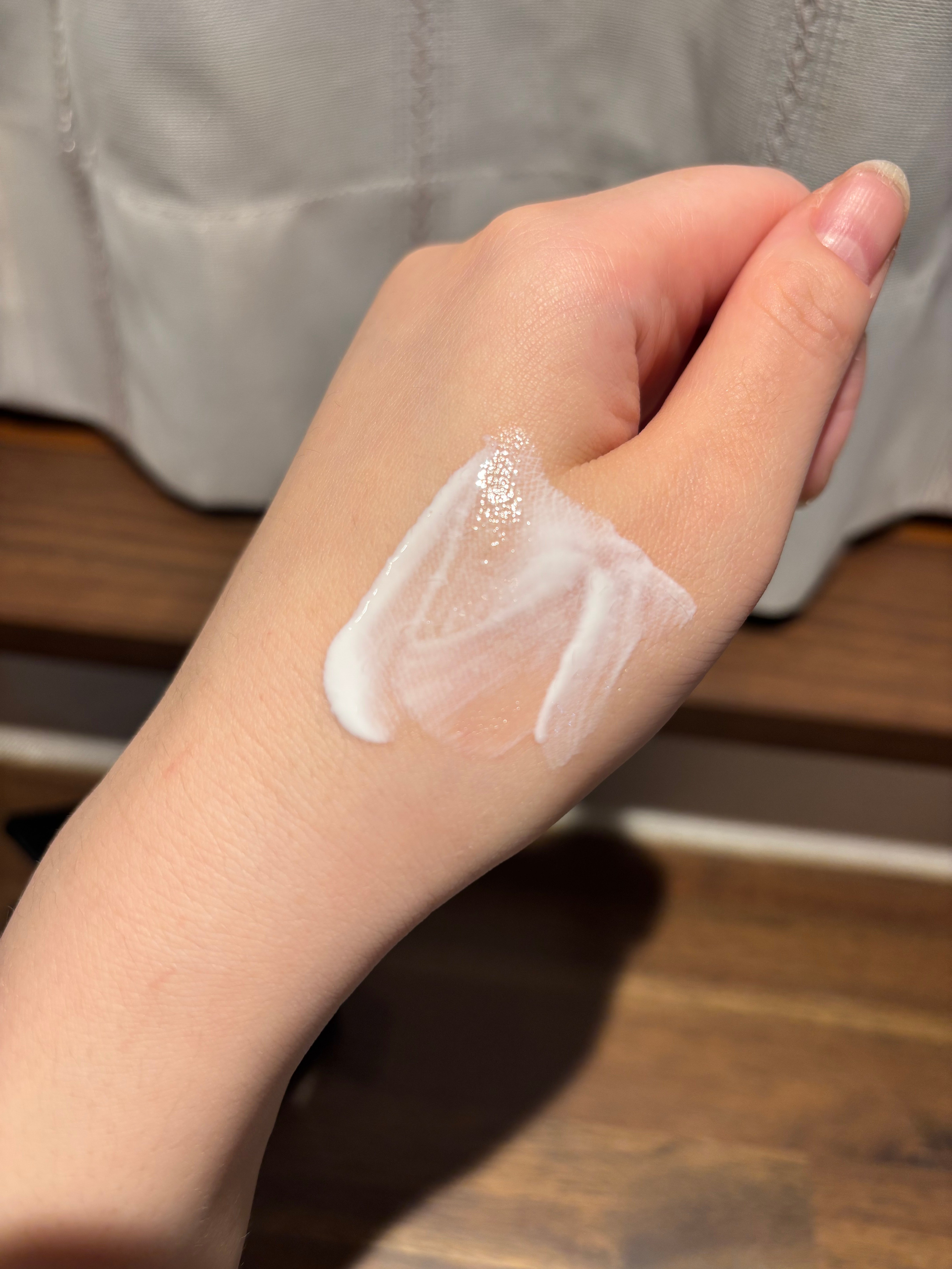 صورة من مراجعة مستخدم لمنتج Hanyul كريم واقٍ من الشمس مرطب ومهدئ Pure Artemisia [SPF50+/PA++++]
