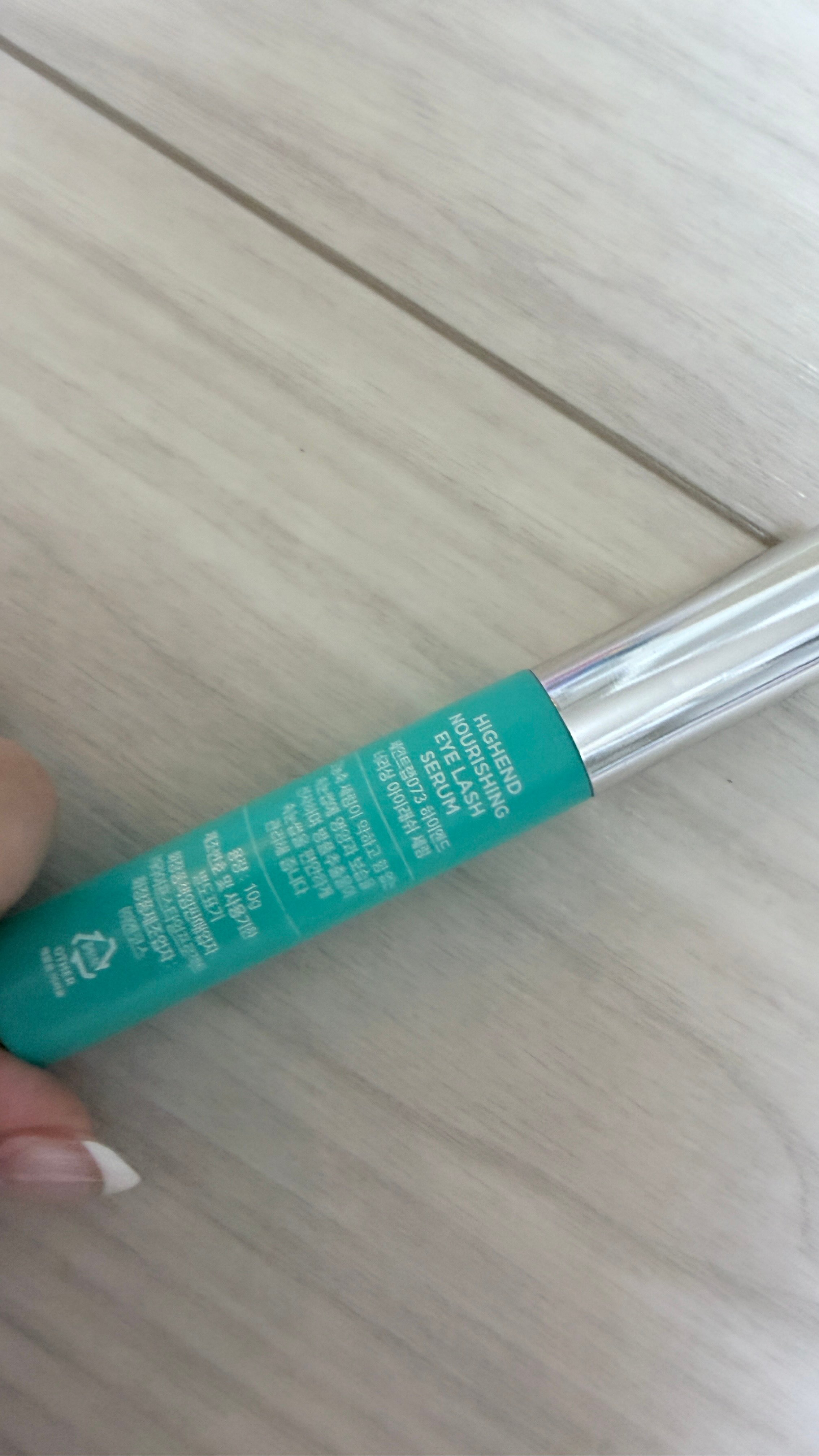 SAINTLAB073 High End Nourishing 睫毛精華液的使用者評價照片