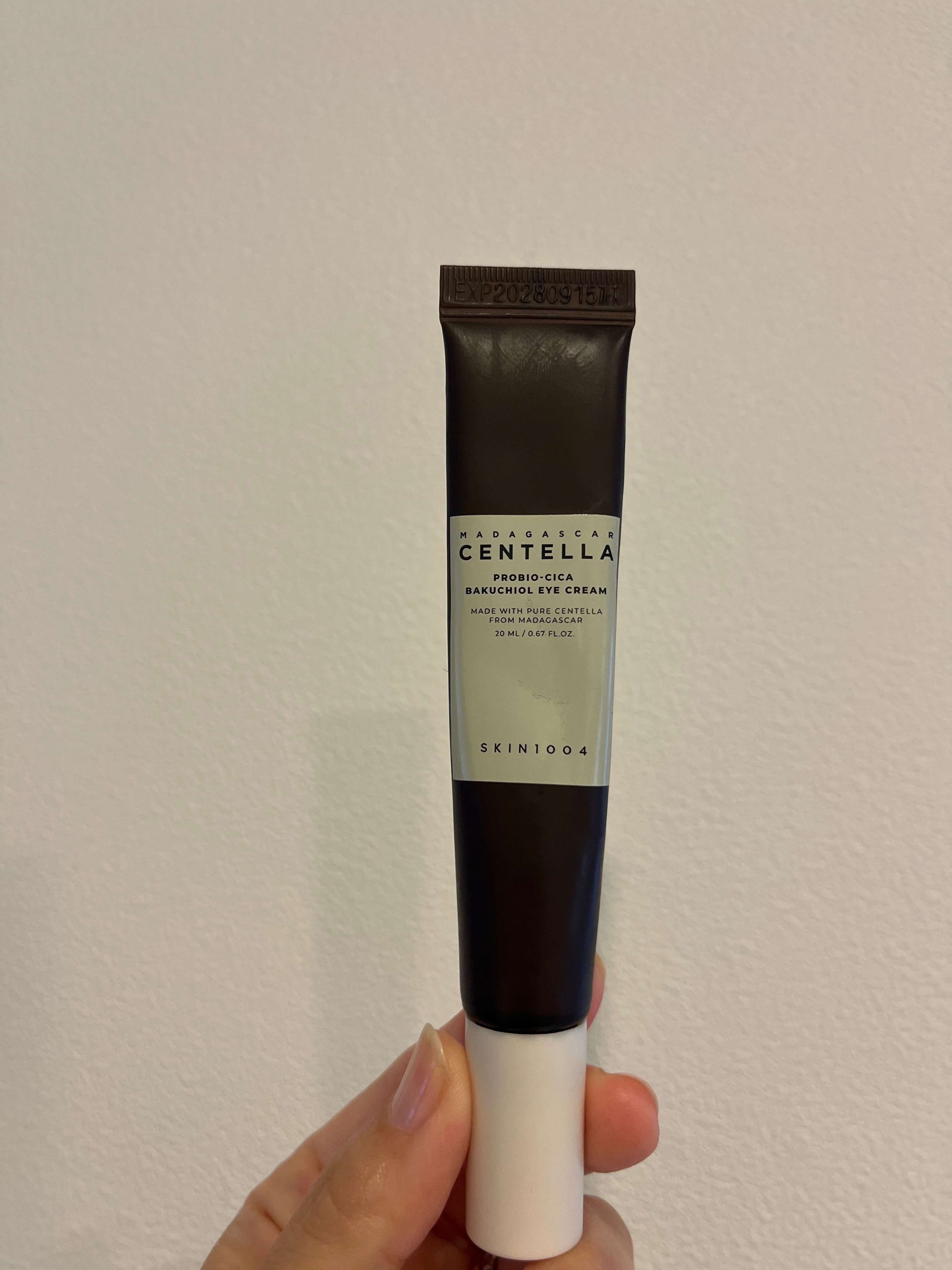 SKIN1004 Madagascar Centella Probio-Cica Bakuchiol 眼霜的使用者評價照片