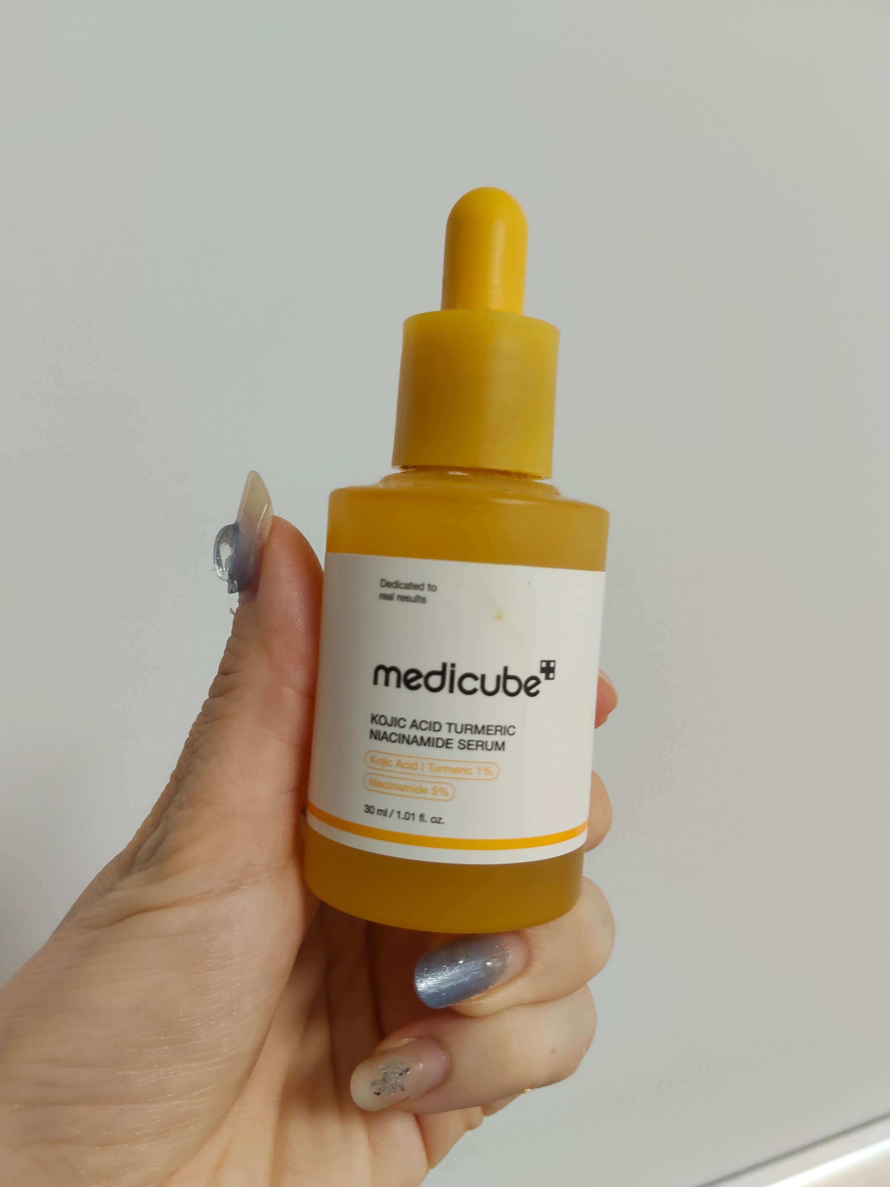 صورة من مراجعة مستخدم لمنتج MediCube سيروم حمض الكوجيك والكركم والنياسيناميد