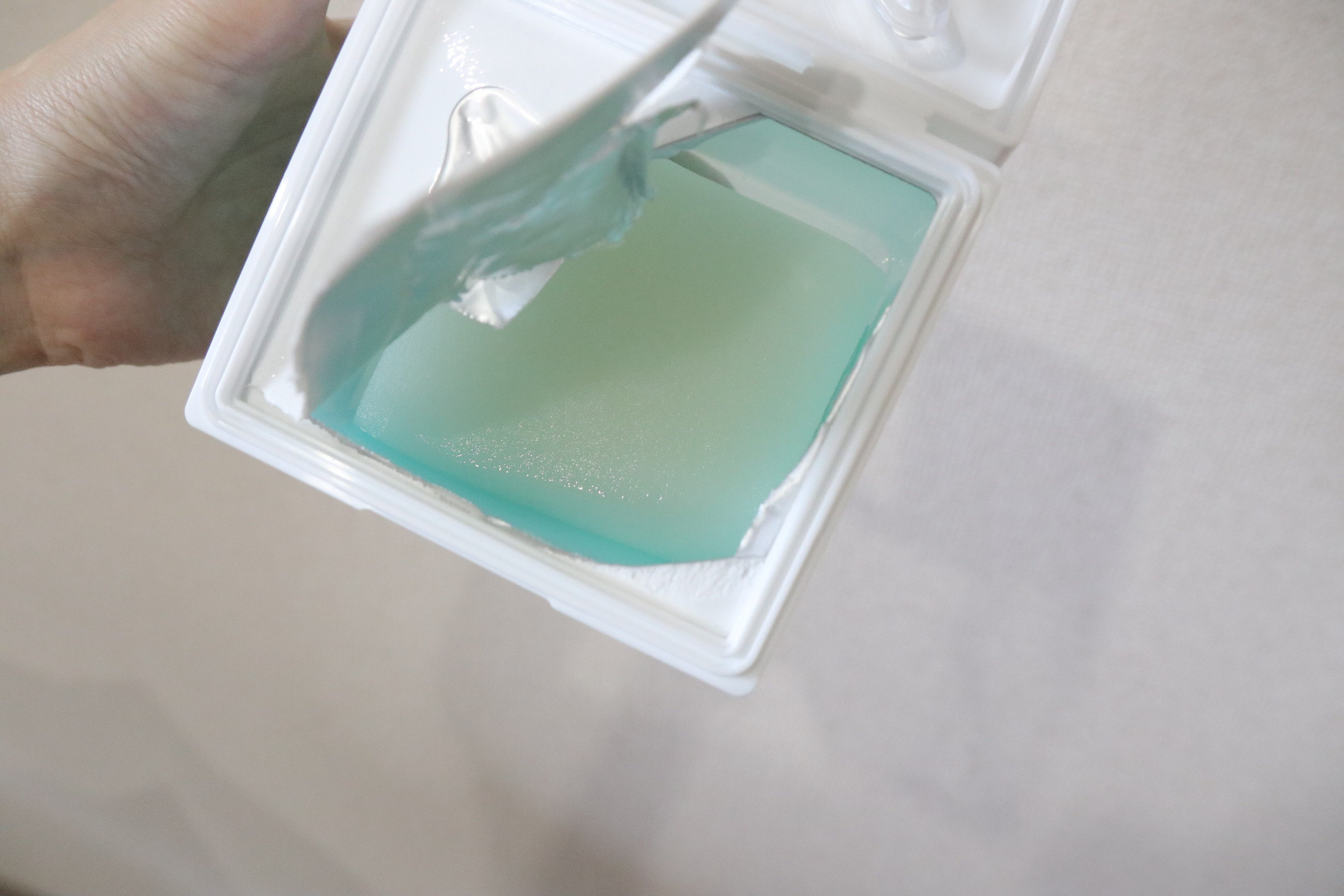 UIQ (Genome & Company) Biome Remedy 毛孔重置冰涼化妝棉的使用者評價照片