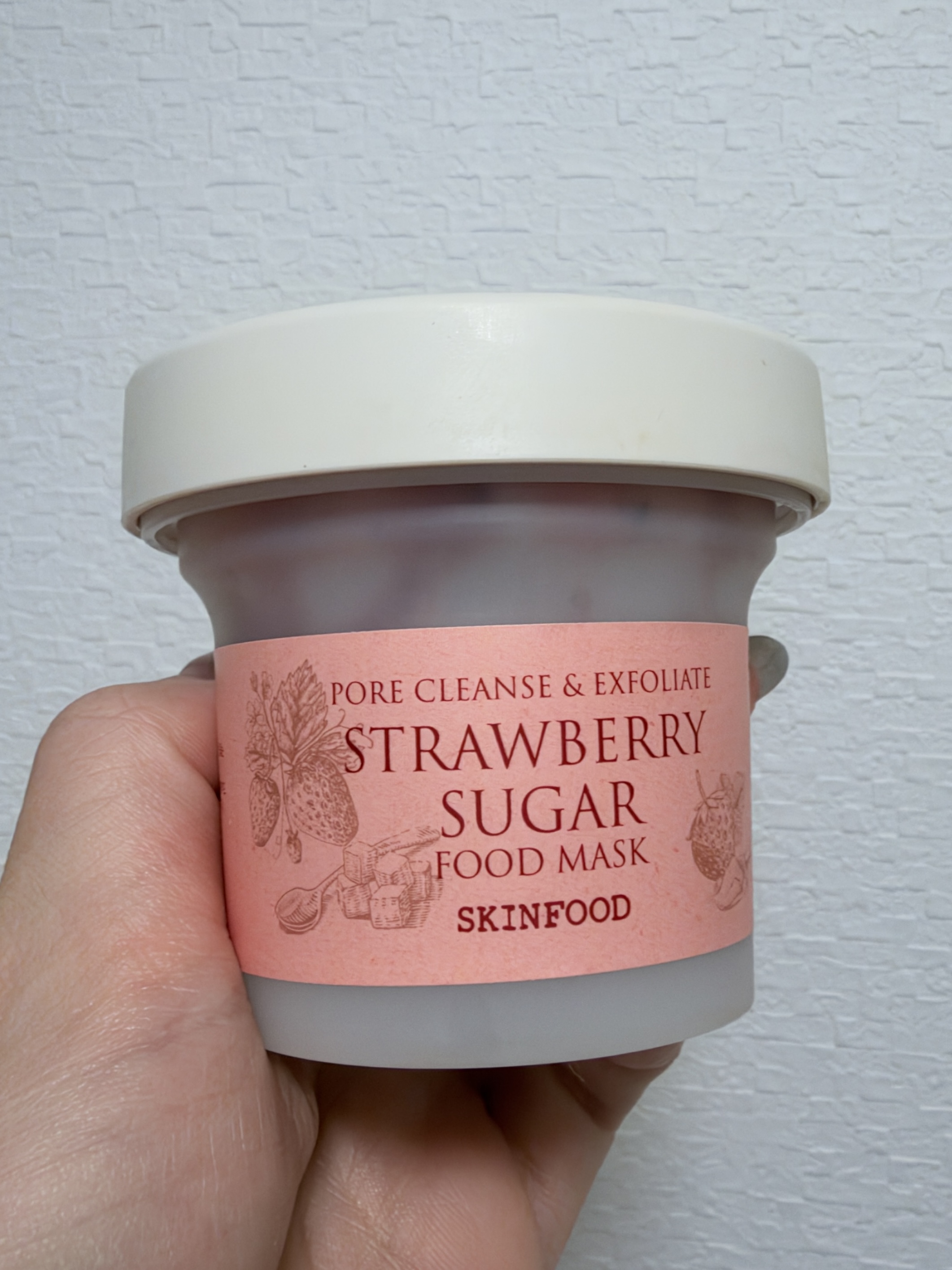 صورة من مراجعة مستخدم لمنتج Skinfood قناع يُشطف Black Sugar Strawberry