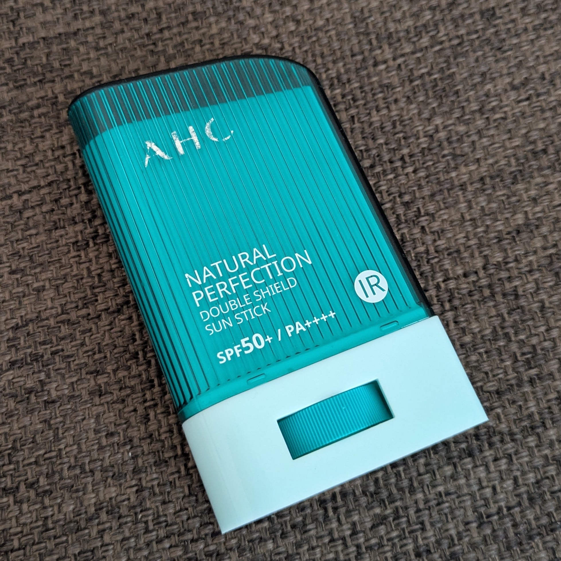 AHC 뷰티 내추럴 퍼펙션 더블 쉴드 선스틱 SPF50+ PA++++ 사용자 리뷰 사진