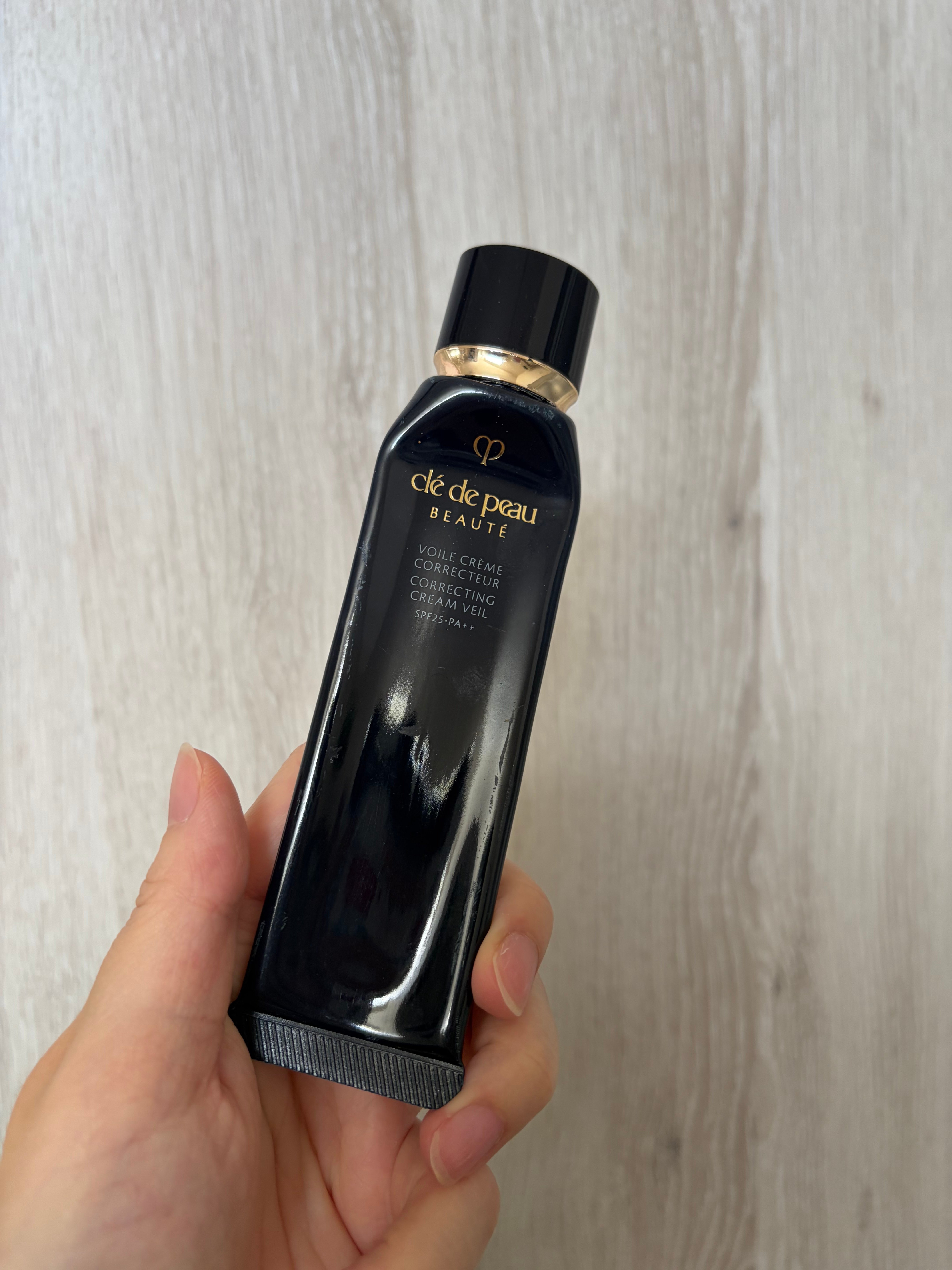 صورة من مراجعة مستخدم لمنتج Clé de Peau Beauté Voile Correcteur N