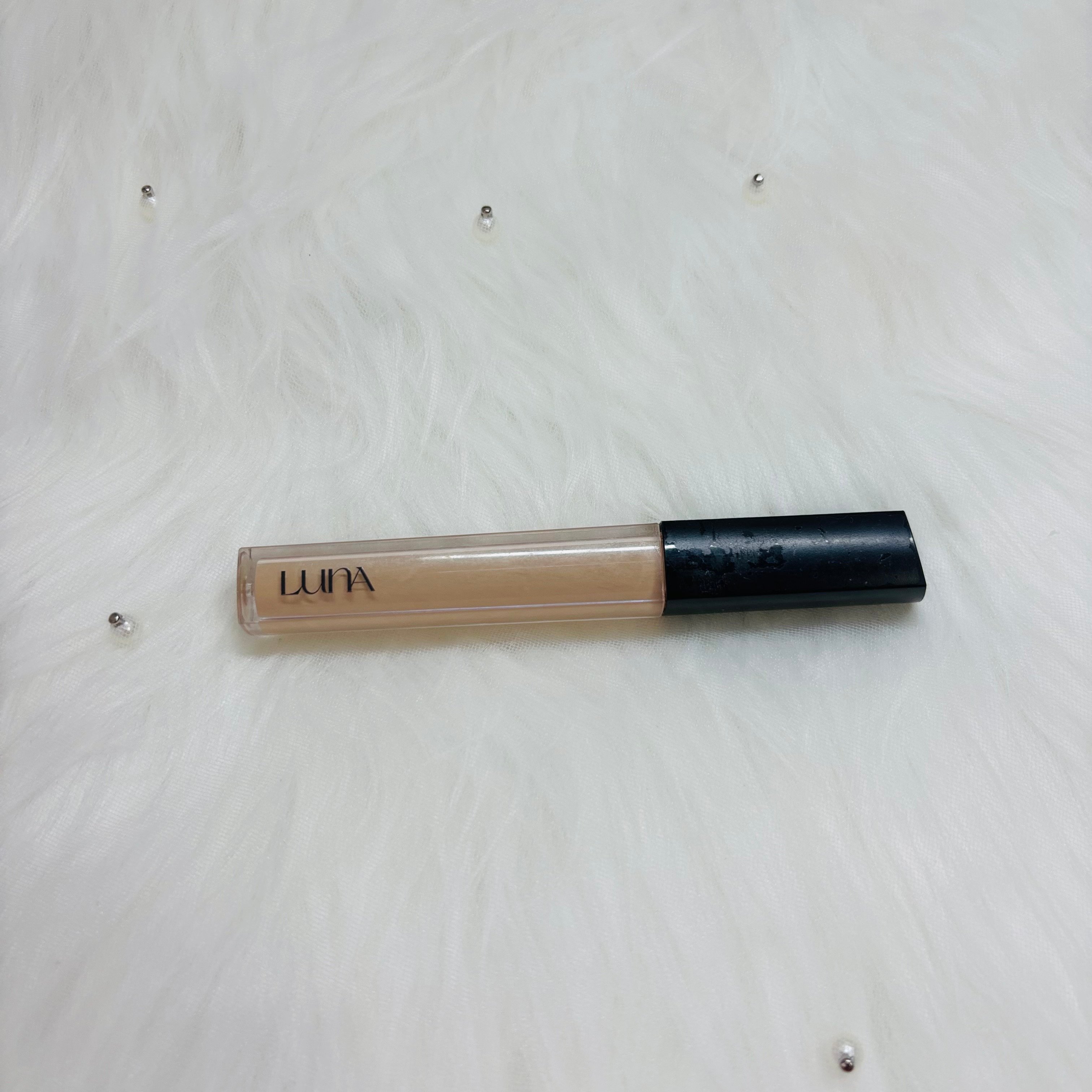 صورة من مراجعة مستخدم لمنتج Luna خافي عيوب سائل Long Lasting Tip Cover Fit EX